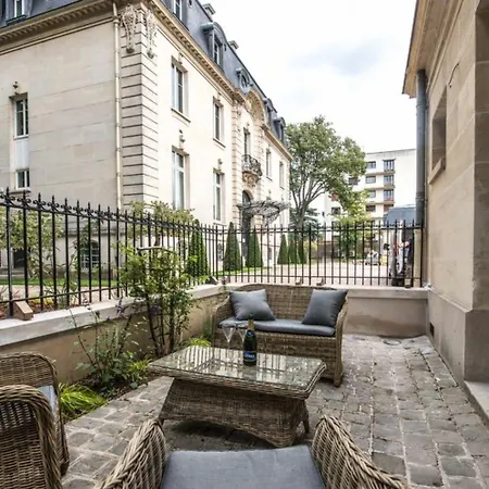 Les Du Champagne De Venoge