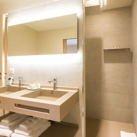Les Du Champagne De Venoge Hotel