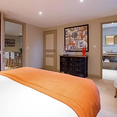 Les Du Champagne De Venoge Hotel