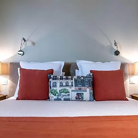 Les Du Champagne De Venoge Hotel